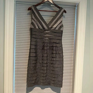 Adrianna Papell tiered grey cocktail dress v neck